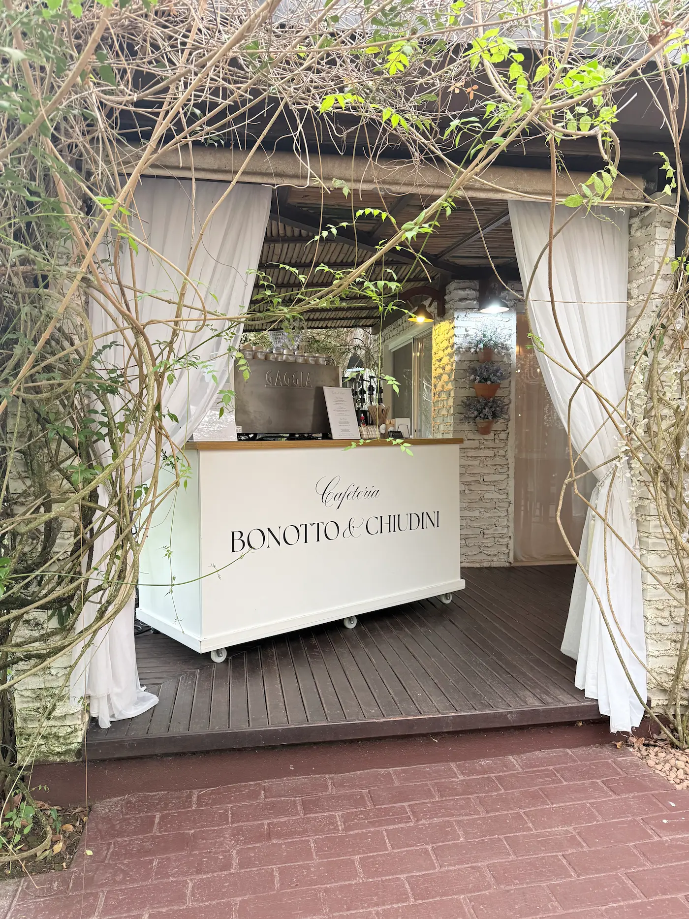 Bancada Cafeteria Bonotto e Chiudini